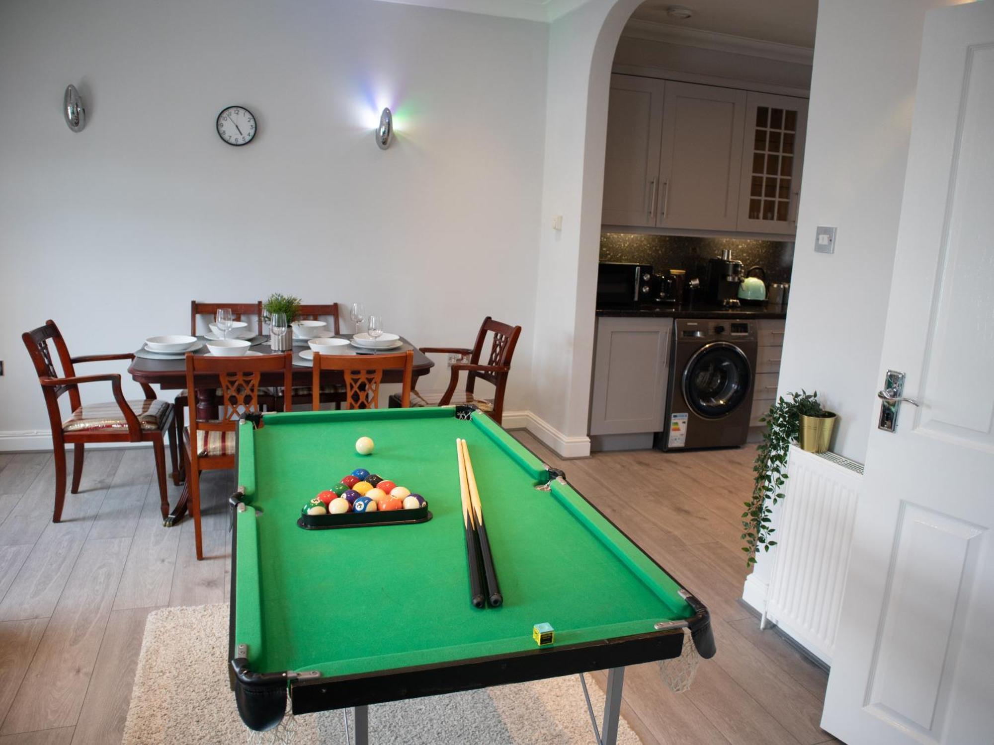 Апартаменты Bright Private Terrace - Free Private Parking - Tv - Wifi - Netflix Кройдон Экстерьер фото